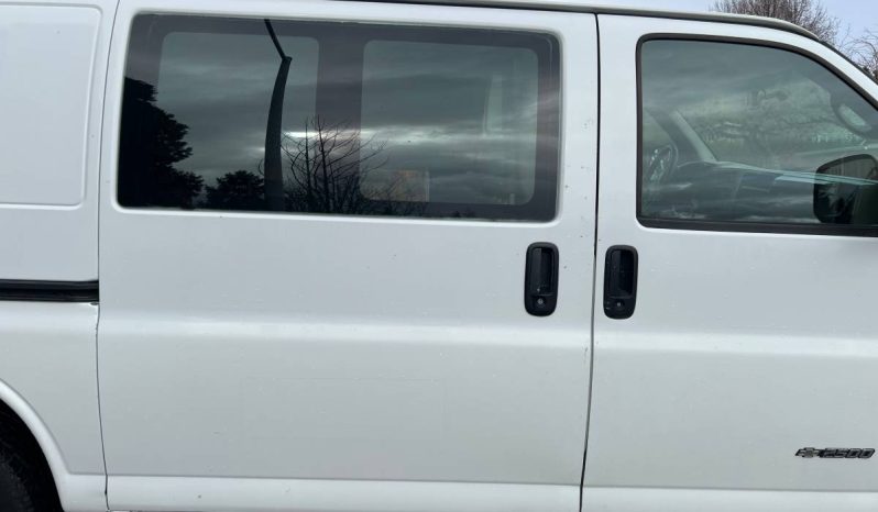 Chevrolet Express 2500 full