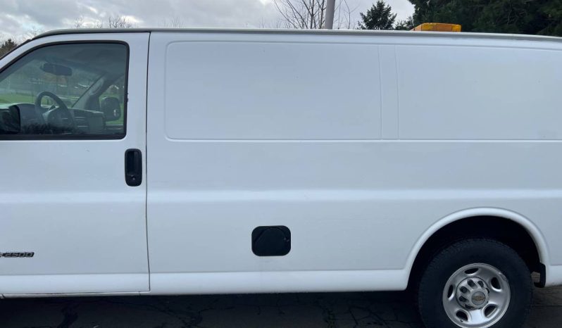 Chevrolet Express 2500 full
