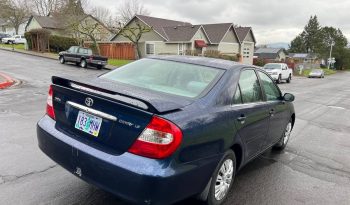 Toyota Camry 4dr Sedan LE full