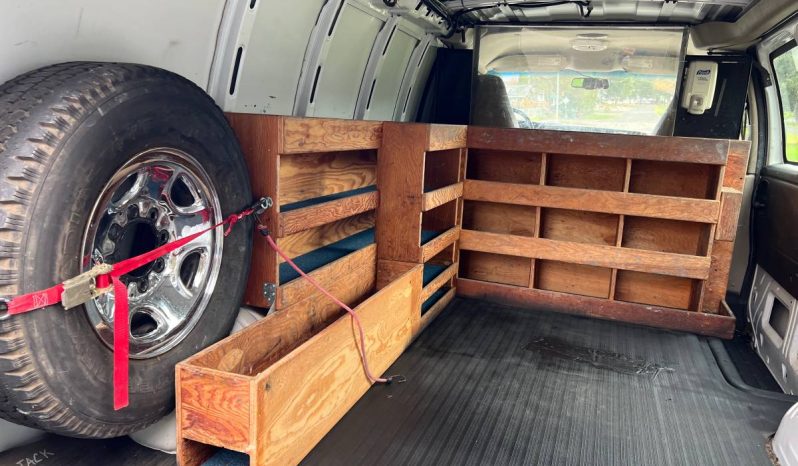 Chevrolet Express 2500 full