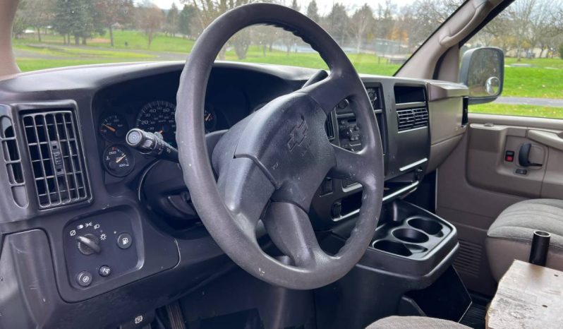 Chevrolet Express 2500 full