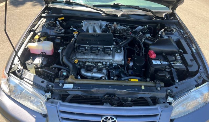 TOYOTA CAMRY LE full