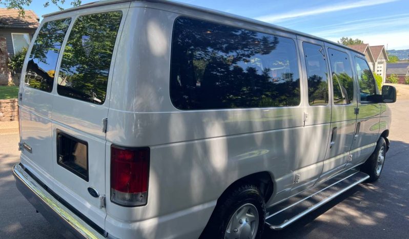 Ford E150 Vans Club Wagon full