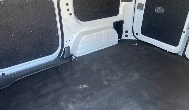 Nissan NV200 Compact Cargo S full