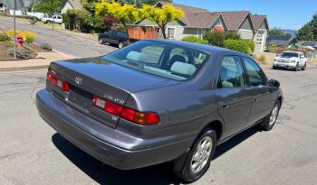 TOYOTA CAMRY LE full