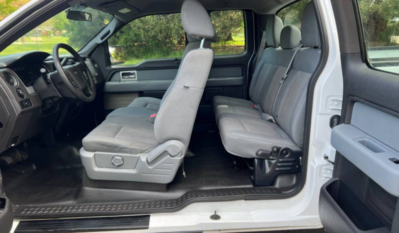 2011 Ford F-150 XL Extended cab Medium Bed full