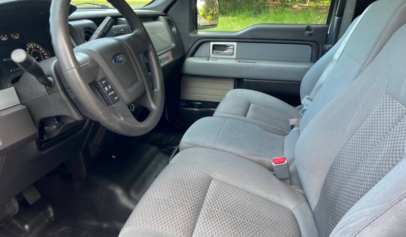 2011 Ford F-150 XL Extended cab Medium Bed full