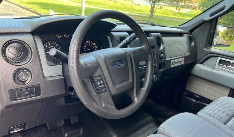 2011 Ford F-150 XL Extended cab Medium Bed full