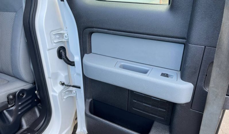 2011 Ford F-150 XL Extended cab Medium Bed full