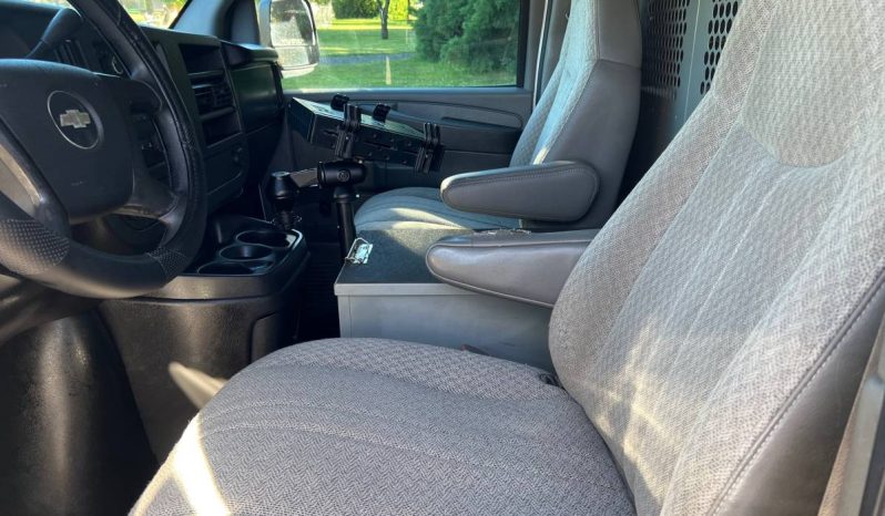 Chevrolet Express 1500 AWD Cargo Van full