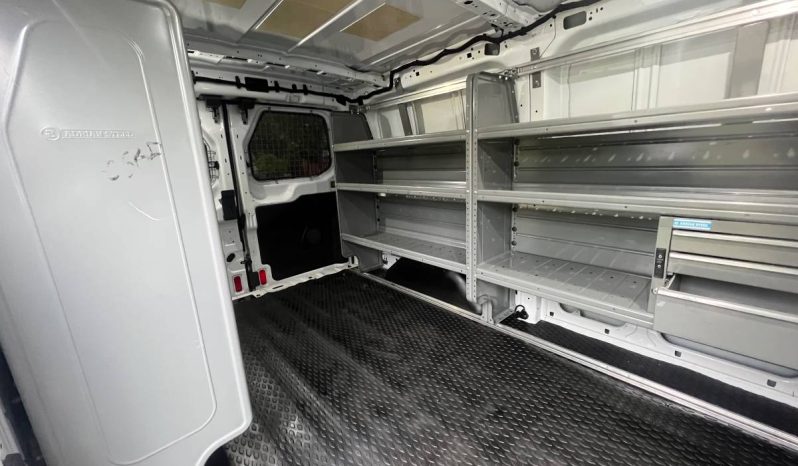 Ford Transit 150 Cargo full
