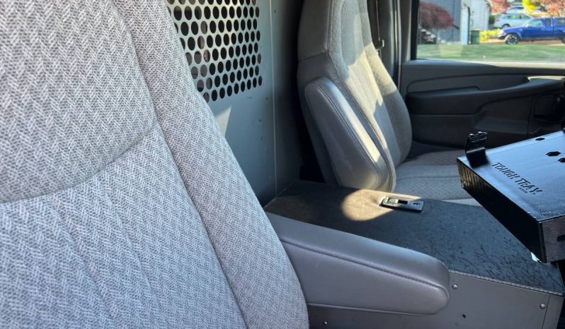 Chevrolet Express 1500 AWD Cargo Van full