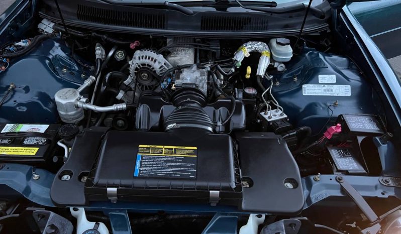 Chevrolet Camaro 3.8L V6 2D Coupe full