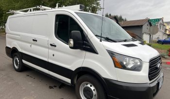Ford Transit 150 Cargo full