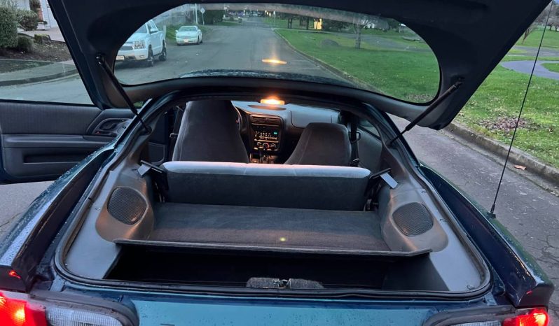 Chevrolet Camaro 3.8L V6 2D Coupe full