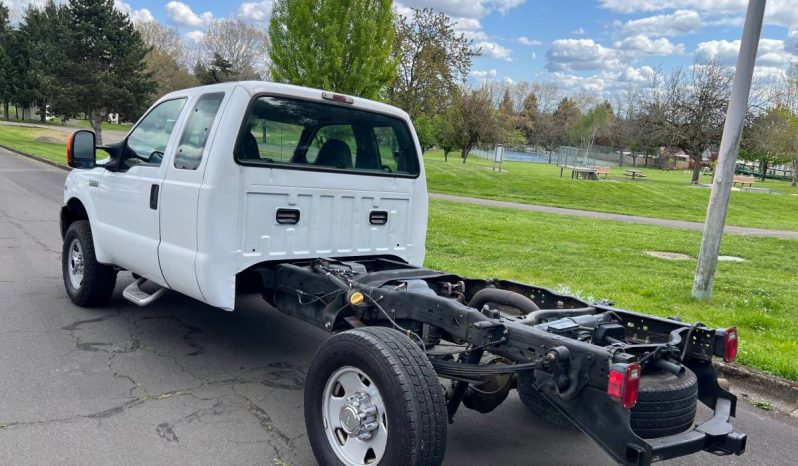 Ford Super Duty F-350 XL Extended Cab 4X4 full