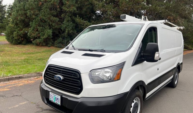 Ford Transit 150 Cargo full