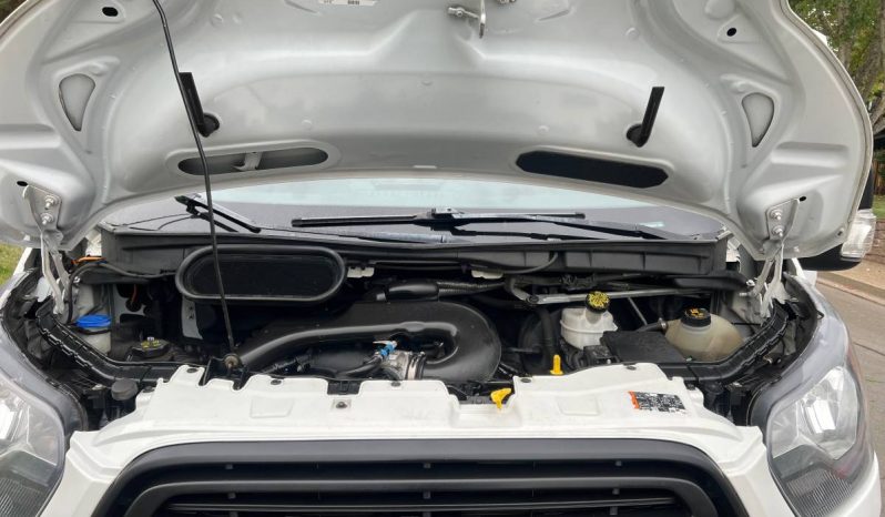 Ford Transit 150 Cargo full