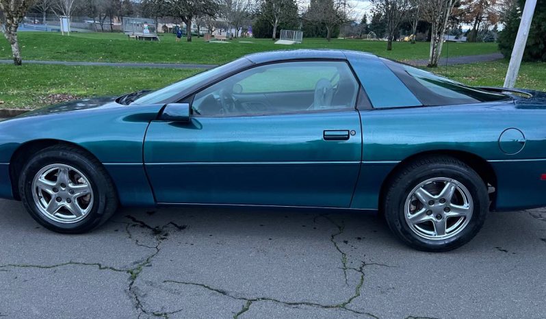 Chevrolet Camaro 3.8L V6 2D Coupe full